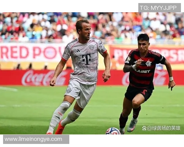 拜仁慕尼黑核心球星闪耀绿茵场带领球队勇夺新赛季荣耀